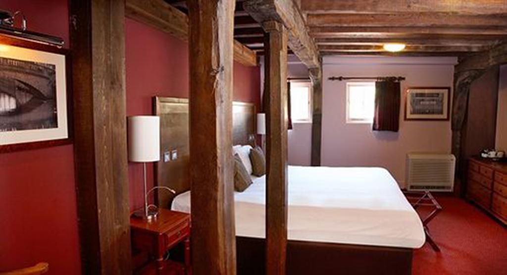 The Riverside Inn Челмсфорд Номер фото